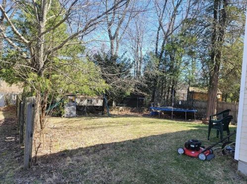 48 Brentwood Ave, Waterbury, CT 06705-3012