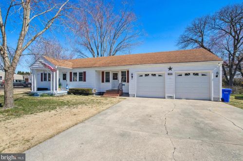 811 Ivy Dr, Seaford, DE 19973-1323