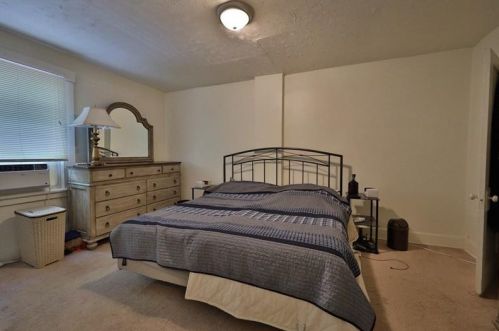 2330 Murray Ave, Pittsburgh PA  15217-2304 exterior