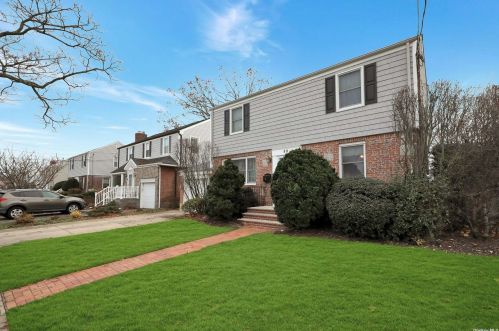 88 Waverly Ave, East Rockaway NY  11518-1331 exterior