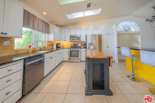 65815 Avenida Pico, Desert Hot Springs CA  92240-1546 exterior