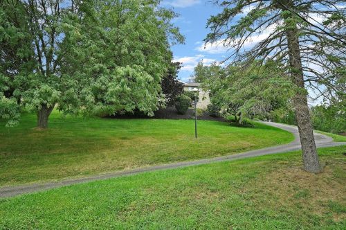 297 Linden Rd, Canonsburg, PA 15317-4858