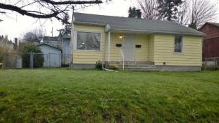 12052 Renton Ave, Seattle WA  98178-3728 exterior