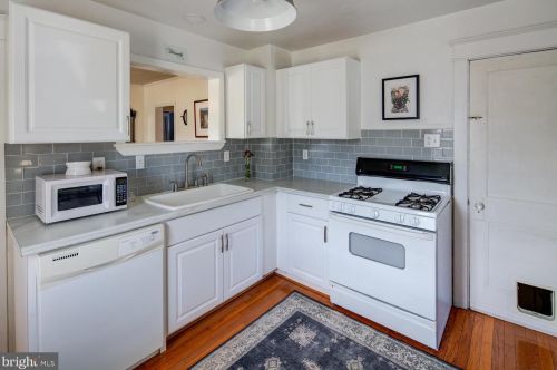 301 Summit Ave, Wilmington, DE 19804-1725