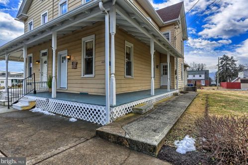 423 Market St, Highspire PA  17034-1415 exterior