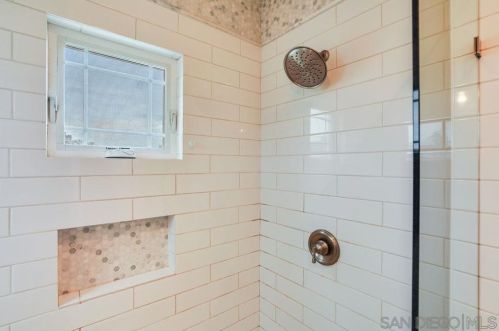 911 27 St, San Diego CA 92102-1013 exterior