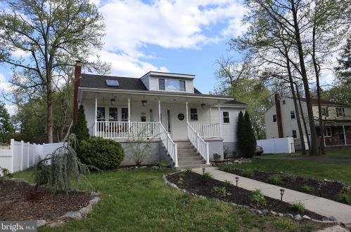 654 Frances Ave, West Deptford, NJ 08096-3418