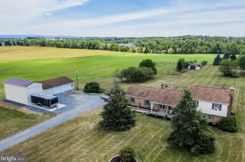 50 Mountain Rd, North Newton, PA 17241-9738