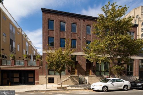 208 21st St, Philadelphia, PA 19103-1001