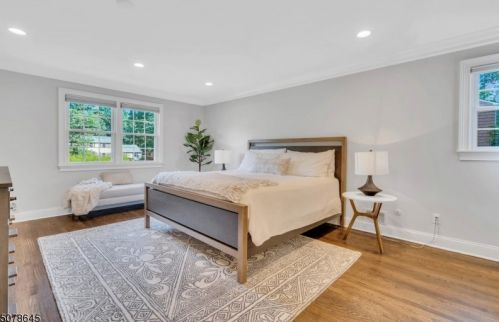 4 Fawn Ln, Martinsville NJ  08836-2368 exterior