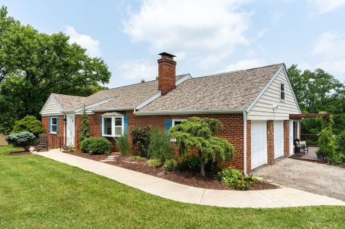 3718 Blue Rock Rd, Cincinnati, OH 45247-3741