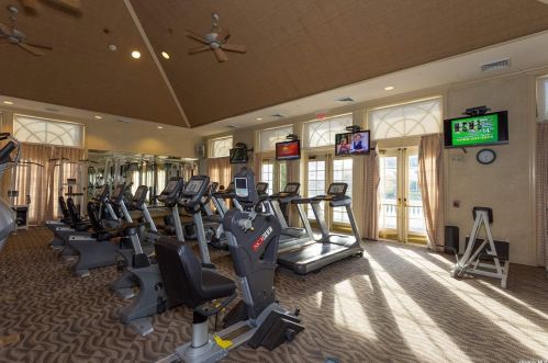 115 Carriage Ln, Hicksville NY  11803-1527 exterior