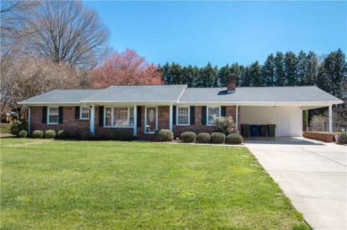 5171 Sedge Brook Rd, Kernersville, NC 27284-7516
