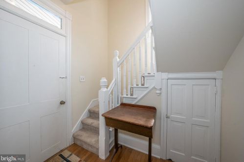 127 Chapel Ave, Parkesburg, PA 19365-1101