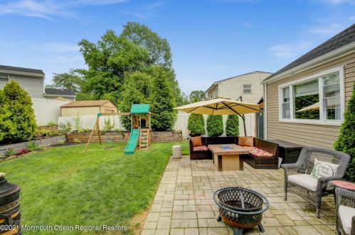 10 Calvin Ct, Old Bridge NJ  08857-2147 exterior