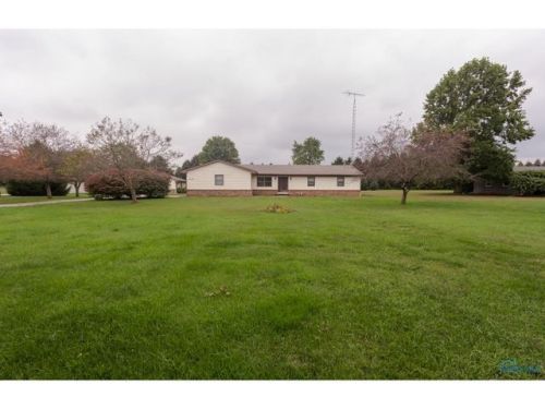 3825 Birdsong Ln, Swanton, OH 43558-9500