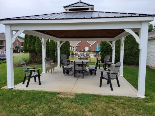 800 Hidden Ridge Ct, Library PA  15129-8990 exterior