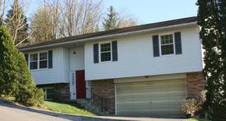 784 Briarwood St, Morgantown, WV 26505-2606