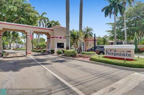 11936 12 St, Hollywood FL 33026-4359 exterior