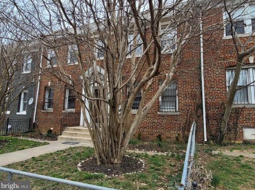 1254 Simms Pl, Washington, DC 20002-7844