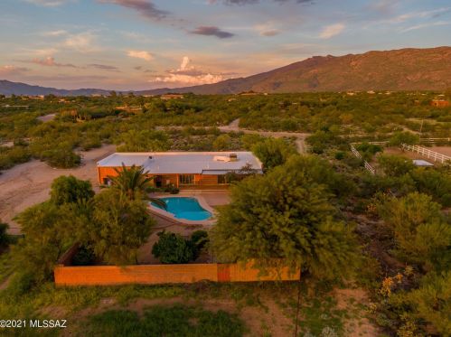 3640 Saguaro Shadows Dr, Tucson, AZ 85730-5631
