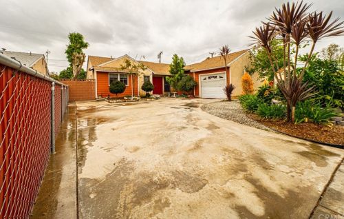 9521 Barkerville Ave, Whittier CA  90605-2915 exterior