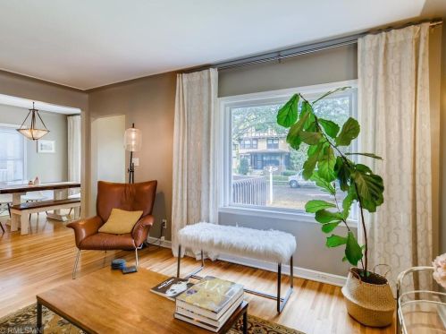 884 Ashland Ave, Saint Paul MN 55104-7013 exterior