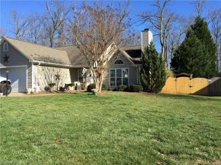 5545 Angel Oaks Dr, Winston Salem, NC 27105-9113