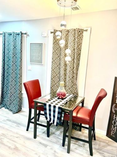 7 Little Ave, Middletown NY  10940-5109 exterior