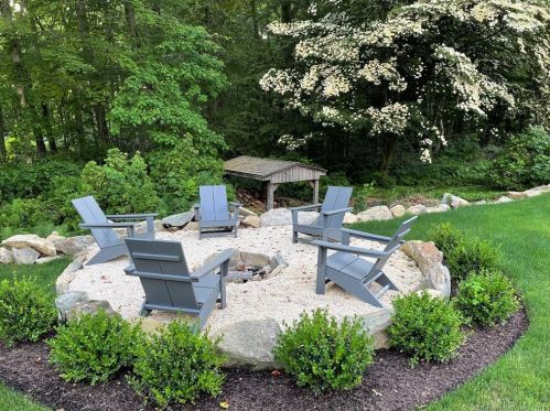 782 Smith Ridge Rd, New Canaan CT  06840-3227 exterior