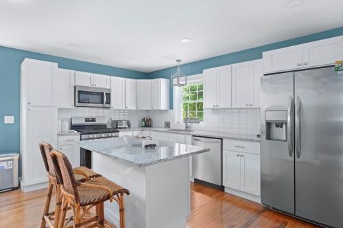 113 Pender Ave, Warwick RI  02889-4808 exterior