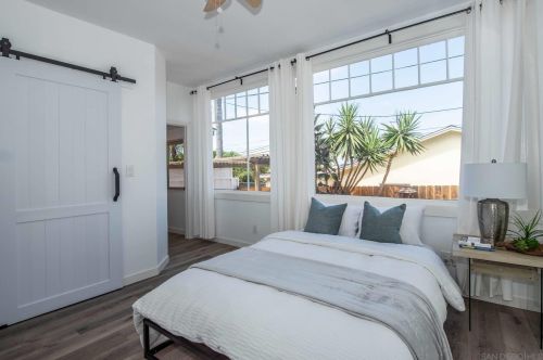 1704 Ebers St, San Diego CA  92107-3504 exterior