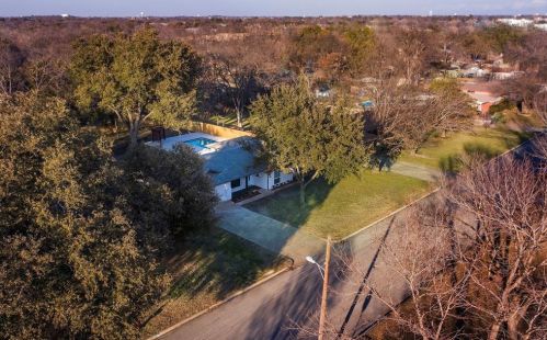 7301 Riviera Dr, Fort Worth, TX 76180-8215