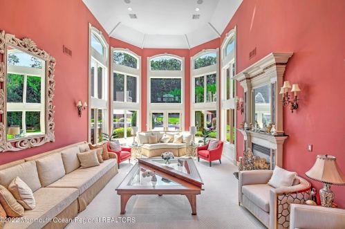 24 Dora Ln, Holmdel Village NJ  07733-1671 exterior