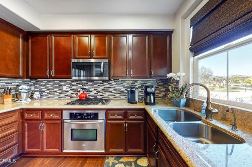 3244 Ventura Rd, Oxnard CA  93036-5459 exterior