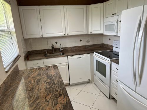 361 Flanders H, Delray Beach, FL 33484-5332