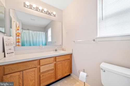 20 Birmingham Dr, Columbus NJ  08022-2342 exterior