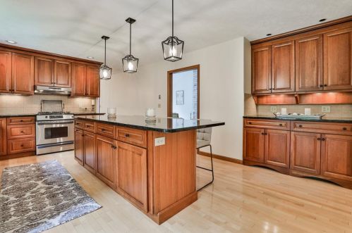 26 Wright Rd, Hollis NH  03049-6154 exterior