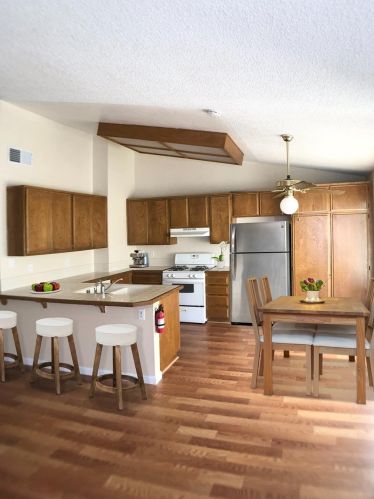 13212 Hollyberry Rd, Victorville, CA 92392-9371