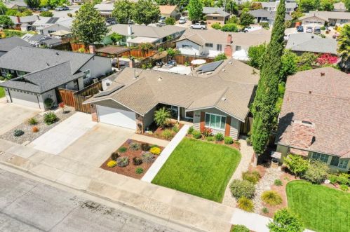 7791 Santa Barbara Dr, Gilroy CA  95020-5322 exterior