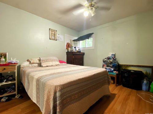 39 Beech St, Central Islip NY  11722-4161 exterior
