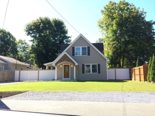 42 Lake Grove Blvd, South Setauket, NY 11720-3617
