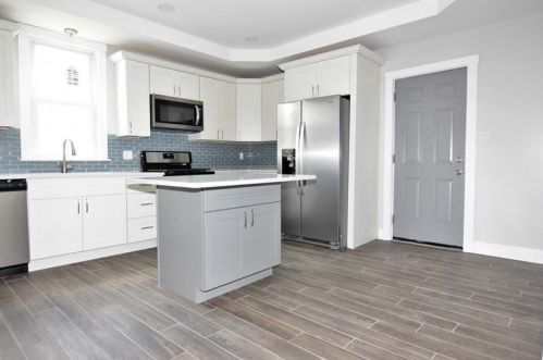 239 Mary St, Whitaker PA  15120-2624 exterior