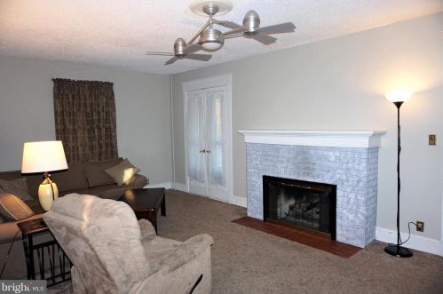 527 Latona Ave, Trenton NJ 08618-2439 exterior