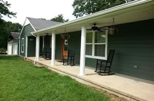 2194 Trace Creek Rd, Fairfield, TN 37033-3928