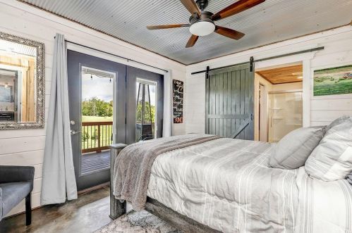 17978 Nashport Rd, Nashport OH  43830-4601 exterior