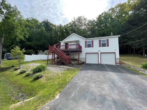 17 Woodlawn Rd, Raymond, NH 03077-1309