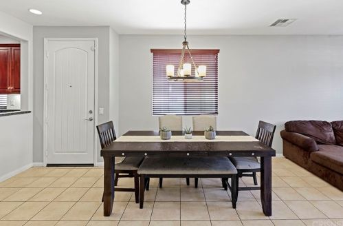 19435 Opal Ln, Santa Clarita, CA 91350-3244