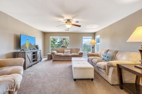 1366 Saguaro Trl, San Tan Valley, AZ 85143-3231