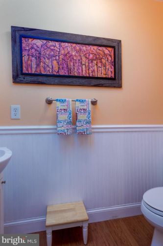 403 Stratford Ct, Lansdale PA  19446-6374 exterior